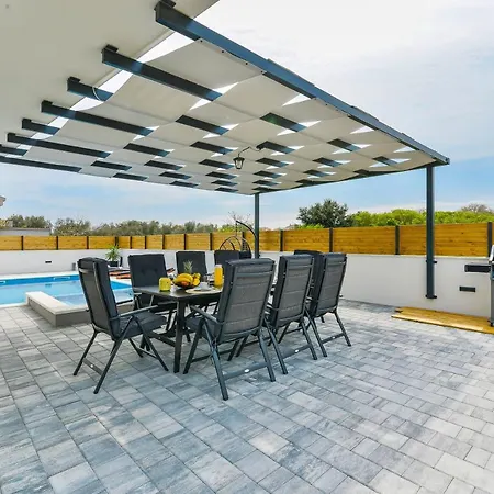 Luxury Jomani With Heated Pool Villa Bibinje