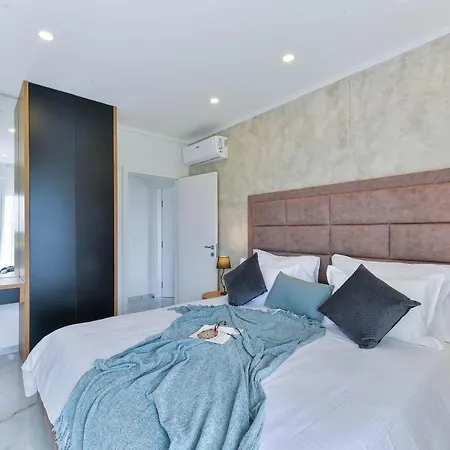 Luxury Jomani With Heated Pool Villa