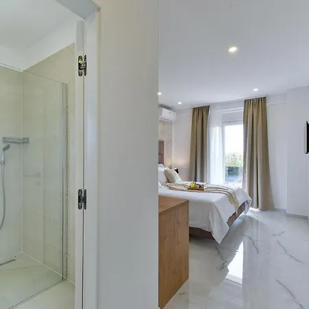 Luxury Jomani With Heated Pool Villa Bibinje