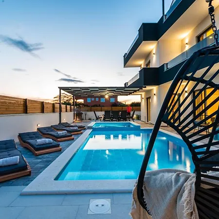 Villa Luxury Jomani With Heated Pool Bibinje