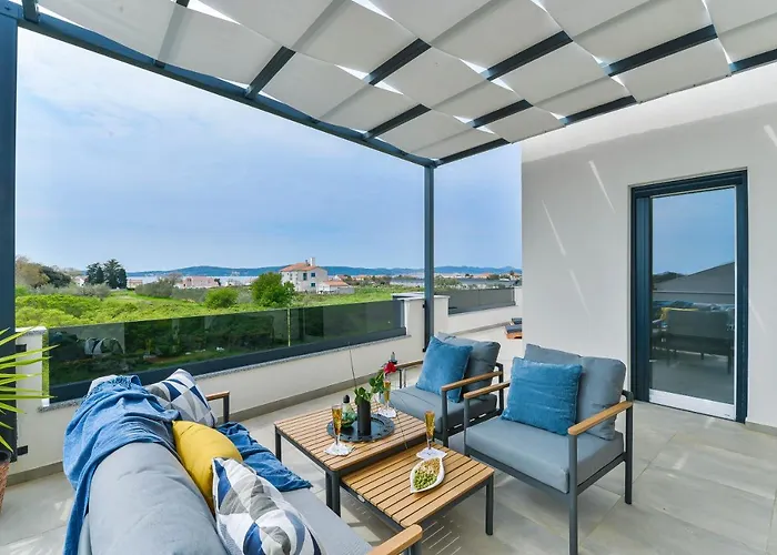 Luxury Jomani With Heated Pool * Bibinje