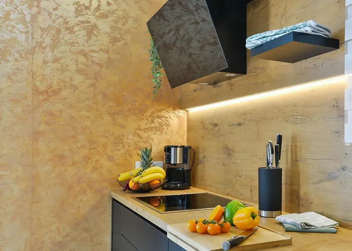 Villa Luxury Jomani With Heated Pool