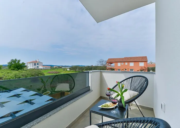 Luxury Jomani With Heated Pool * Bibinje