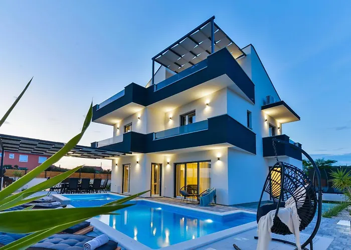 Willa Luxury Jomani With Heated Pool Bibinje