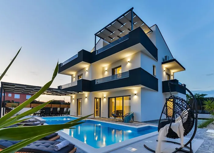 Villa Luxury Jomani With Heated Pool Bibinje