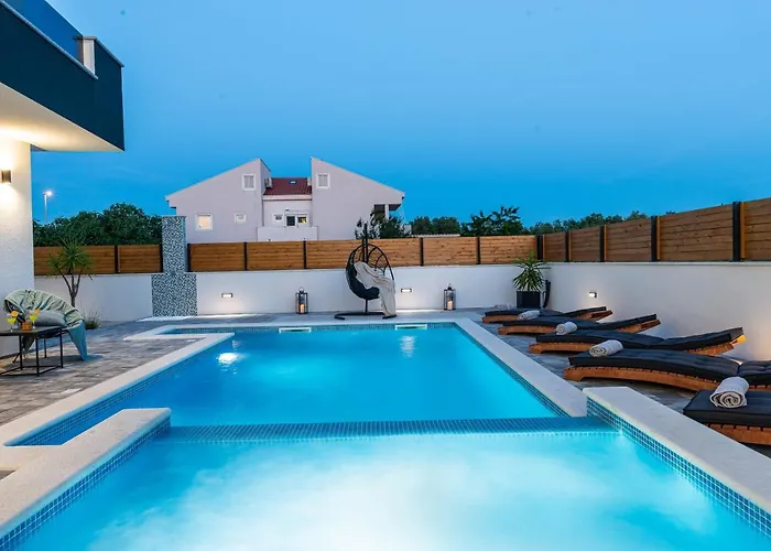 Luxury Jomani With Heated Pool * Bibinje