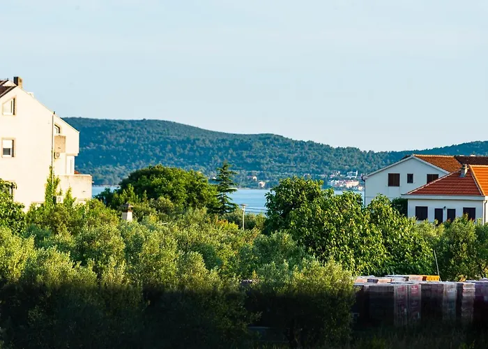 Villa Luxury Jomani With Heated Pool *