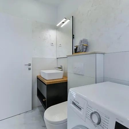 Luxury Jomani With Heated Pool Villa