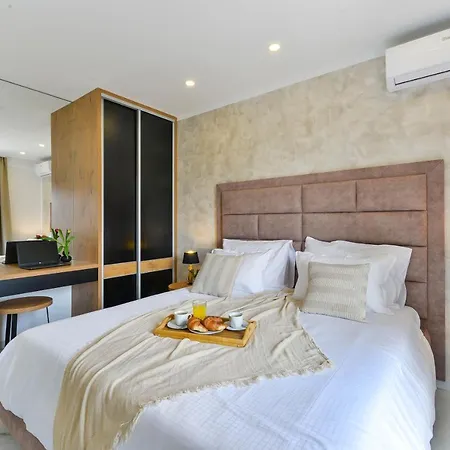 Luxury Jomani With Heated Pool Villa