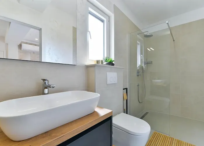 Villa Luxury Jomani With Heated Pool Bibinje